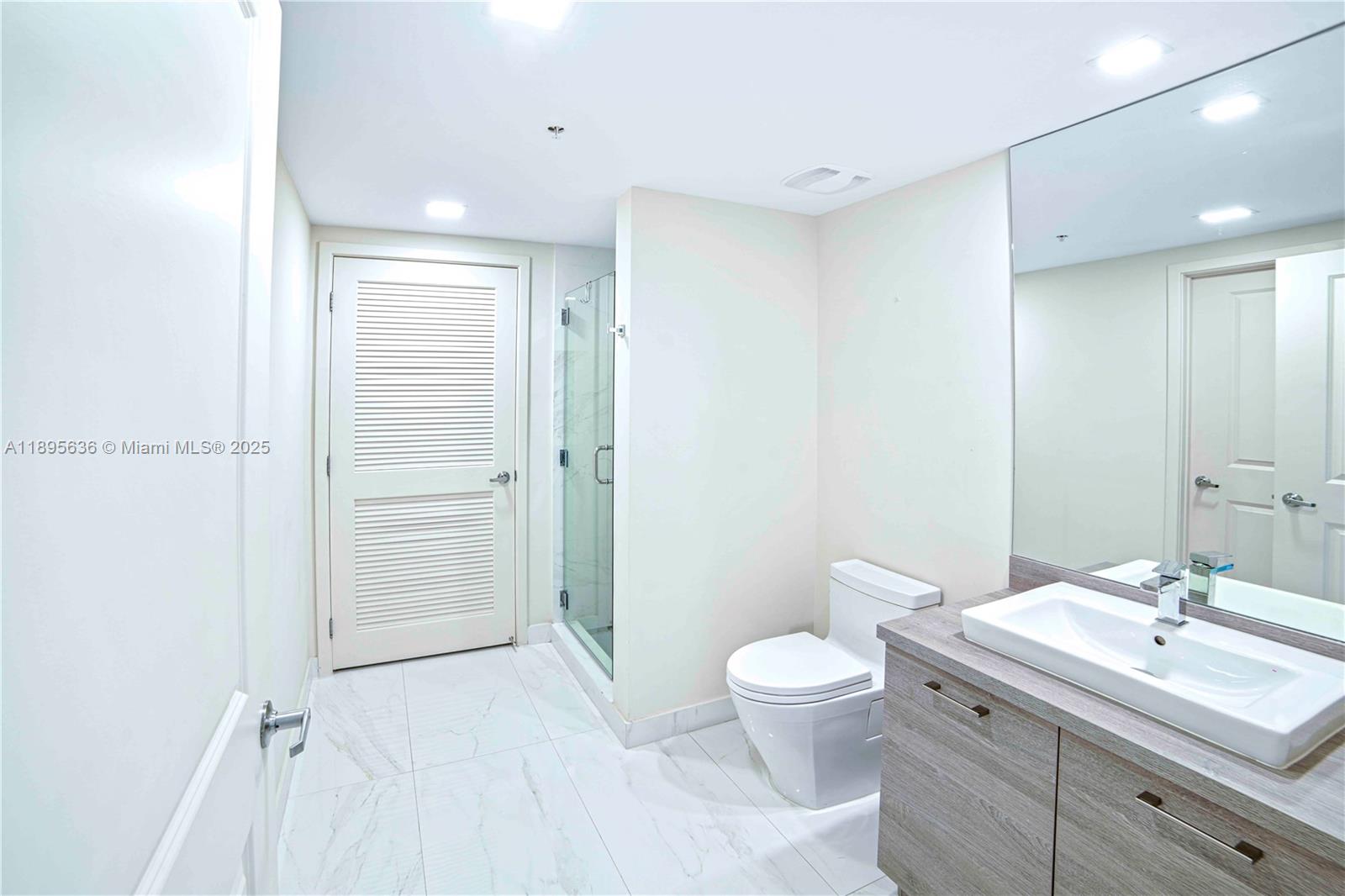 image 400 Sunny Isles Residence4
