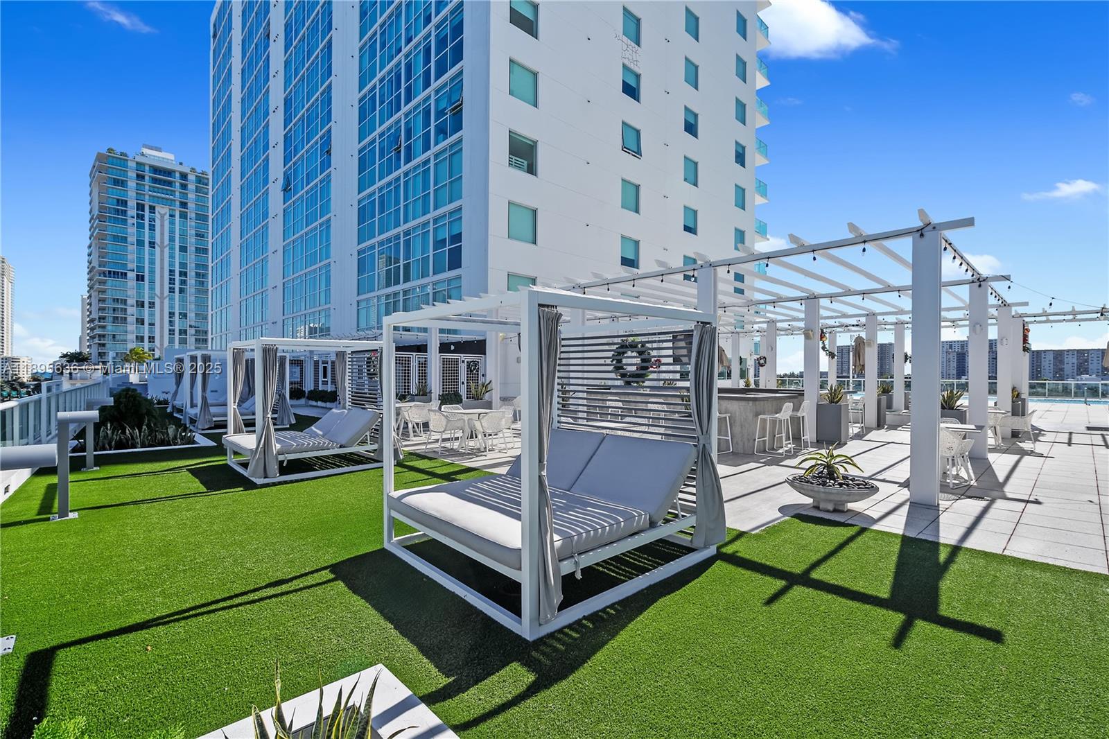 image 400 Sunny Isles Residence56