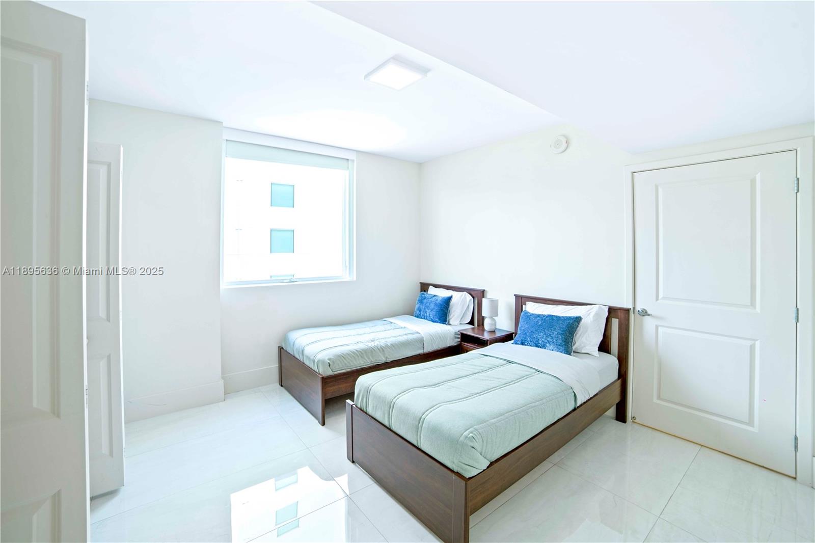 image 400 Sunny Isles Residence7