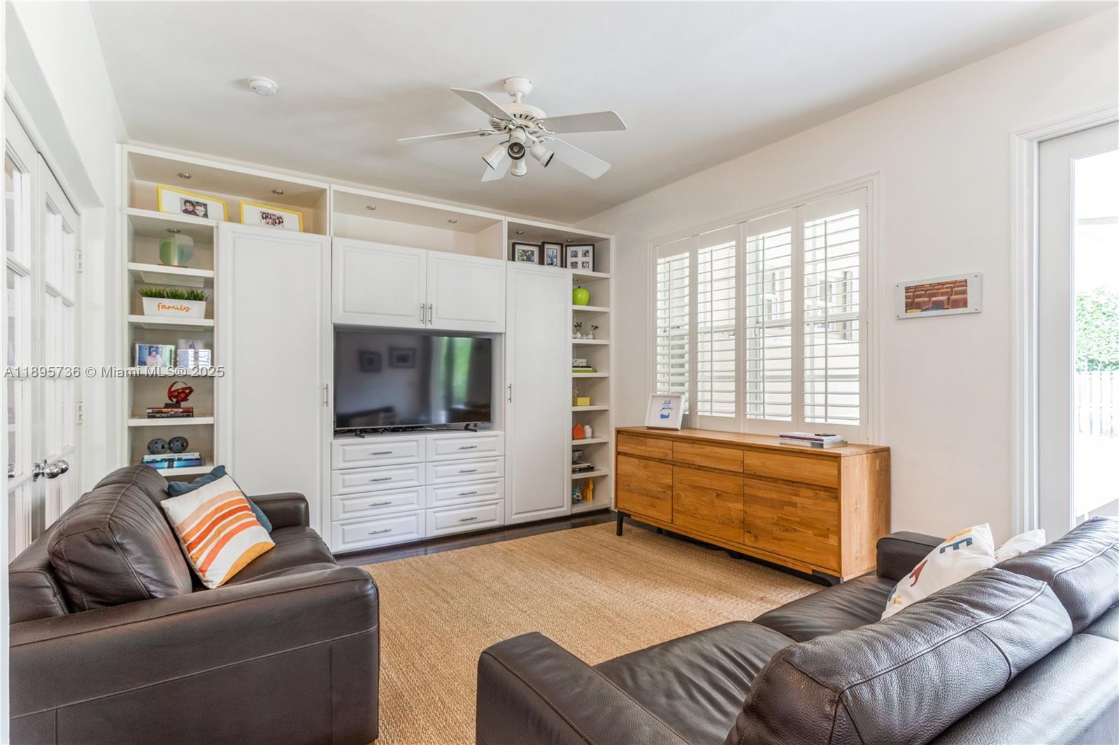 5774 SW 76th Ter South Miami, FL 33143