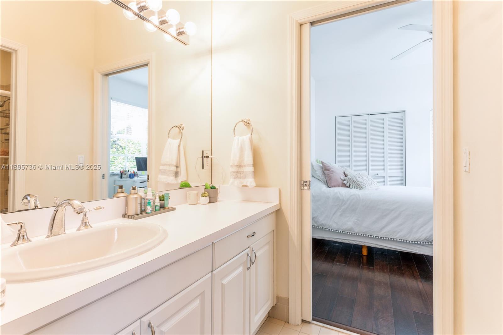 5774 SW 76th Ter South Miami, FL 33143