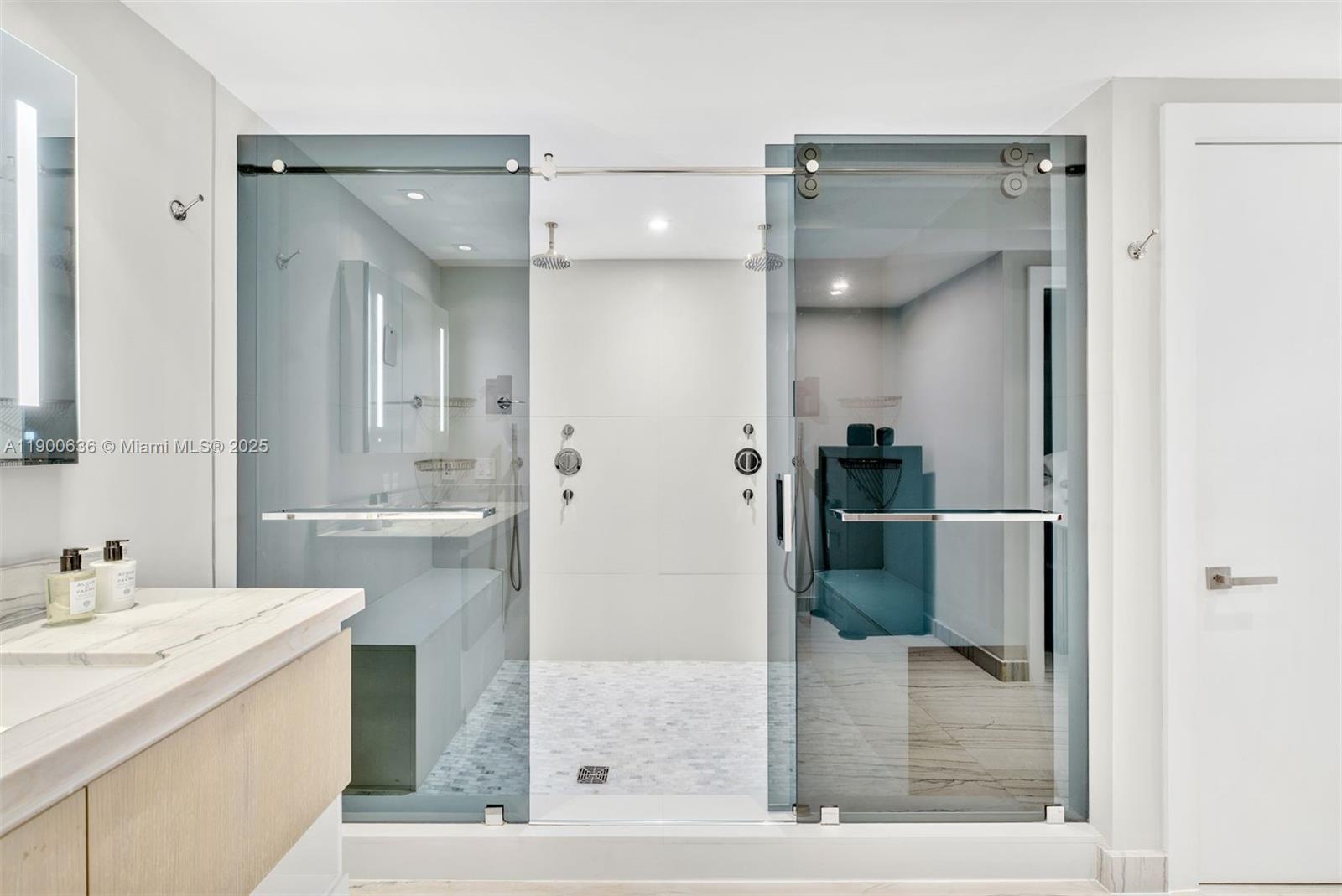 image Jade Brickell Residences9