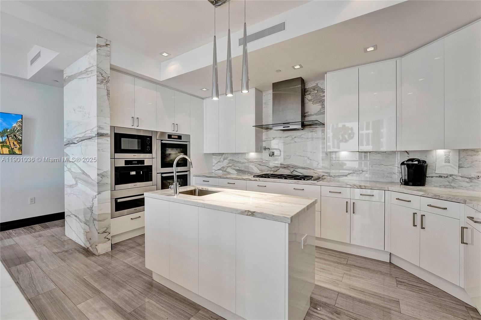 17749 Collins #1402 Sunny Isles Beach, FL 33160