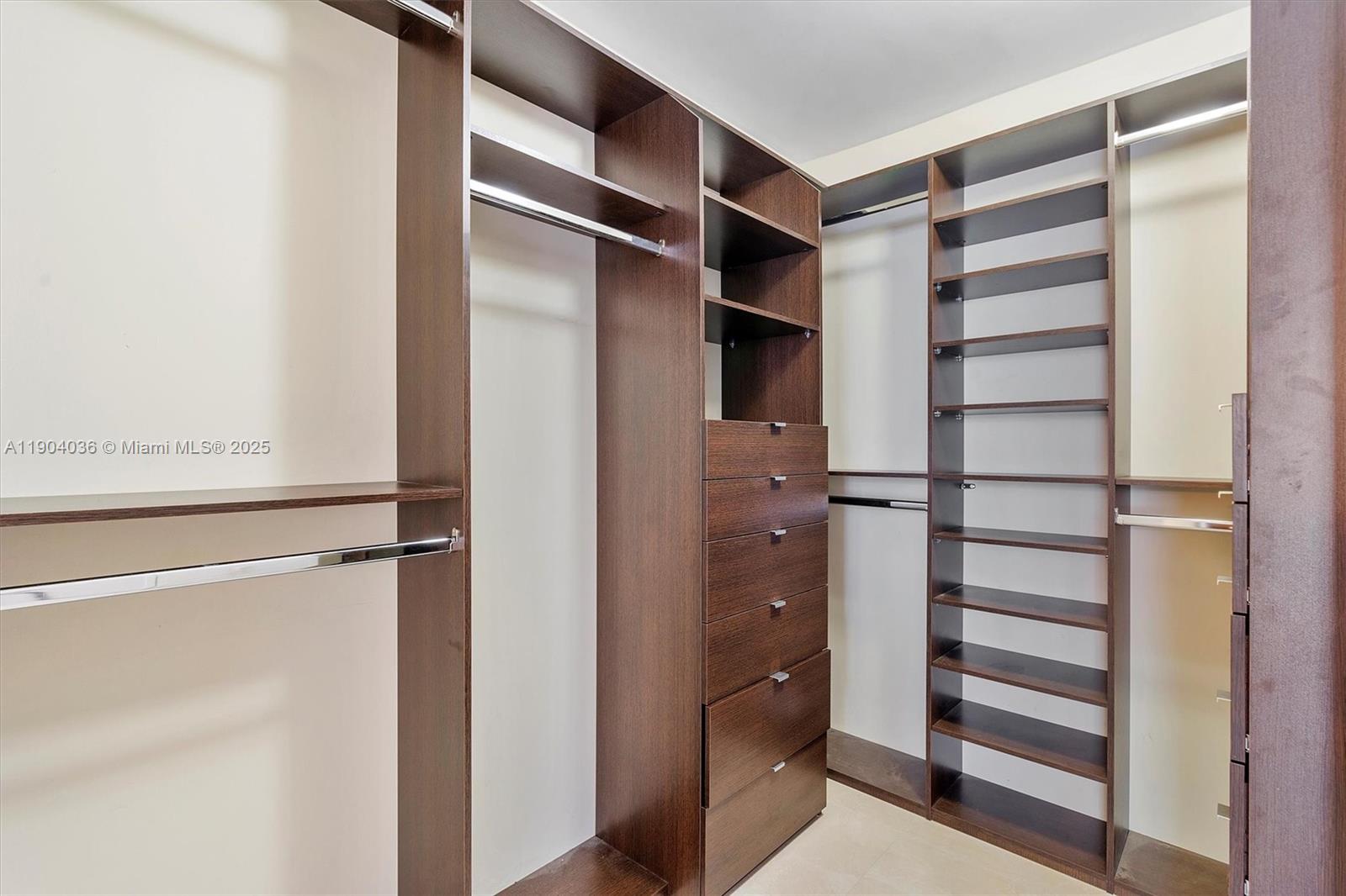 image Winston Towers24