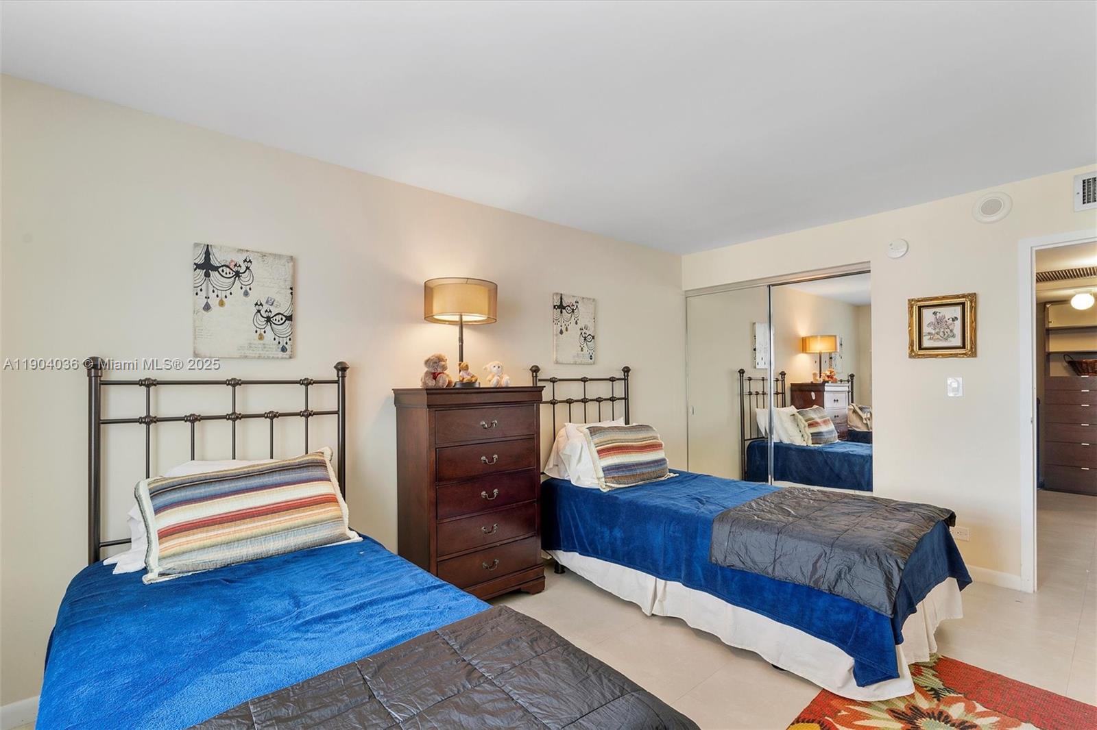 image Winston Towers28