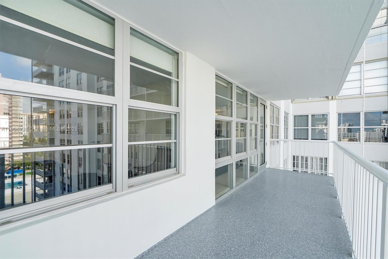 image Winston Towers41