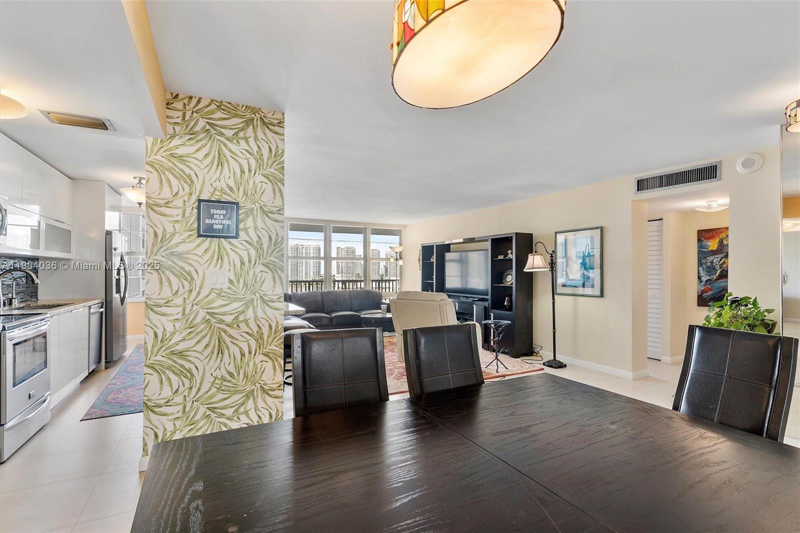 image Winston Towers4