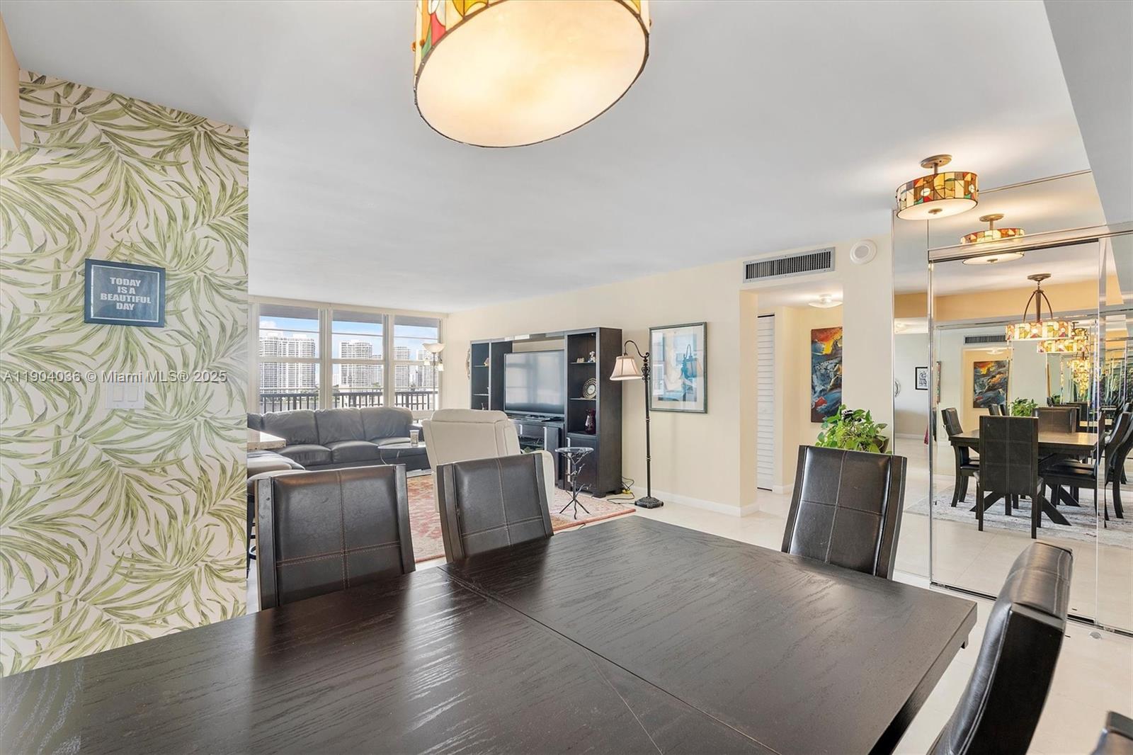 image Winston Towers5