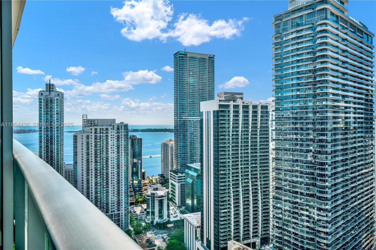 image Brickell Heights East10