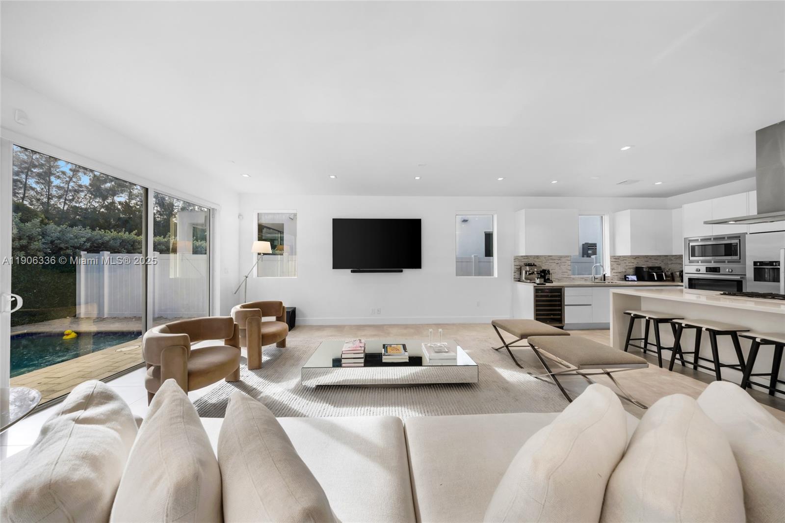 7541 NW 97th Ct Doral, FL 33178