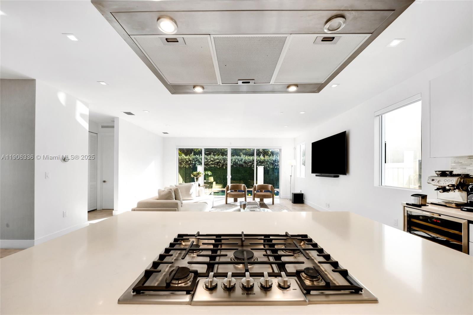 7541 NW 97th Ct Doral, FL 33178