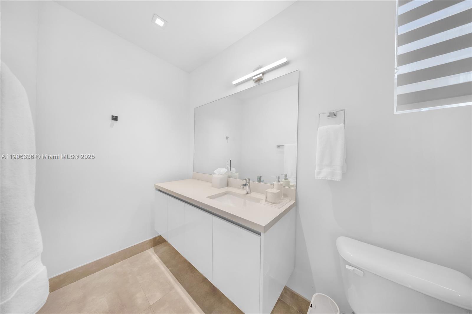 7541 NW 97th Ct Doral, FL 33178