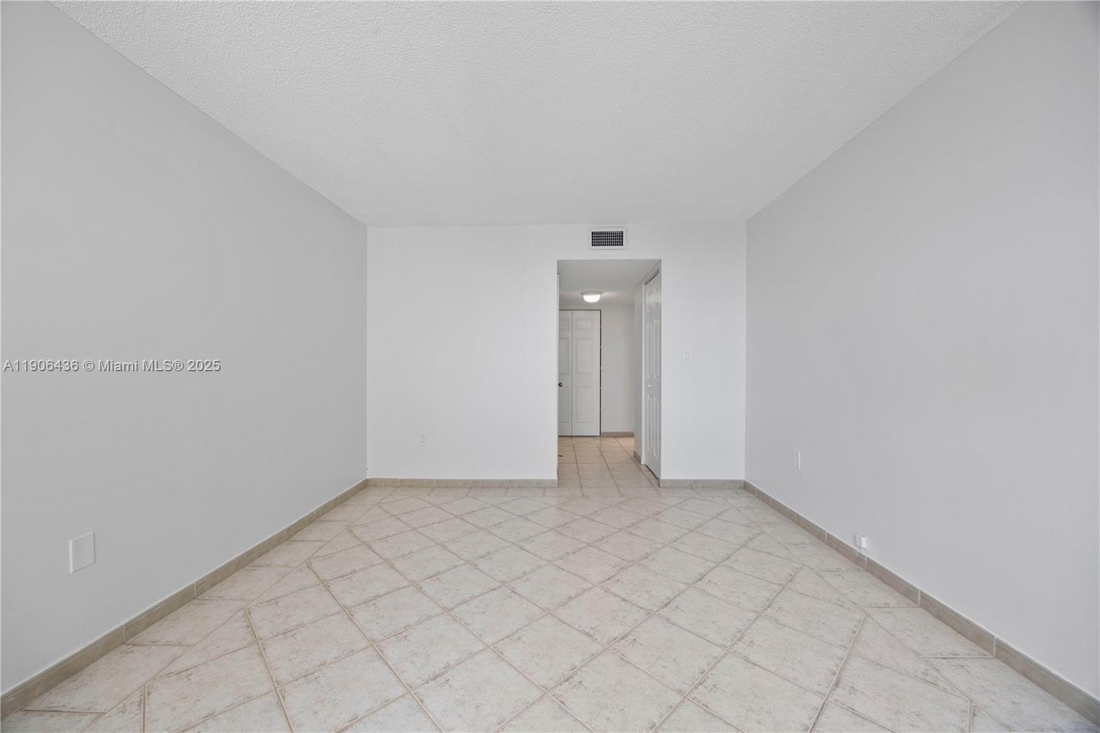 2750 NE 183rd St #2601 Aventura, FL 33160