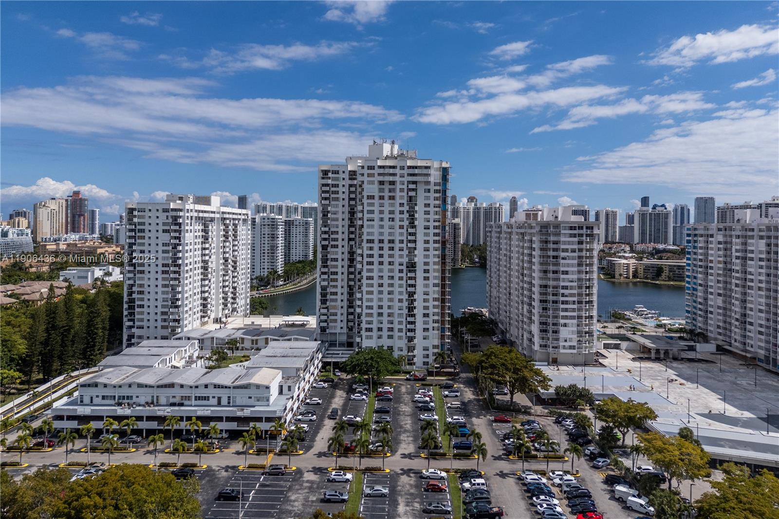 2750 NE 183rd St #2601 Aventura, FL 33160