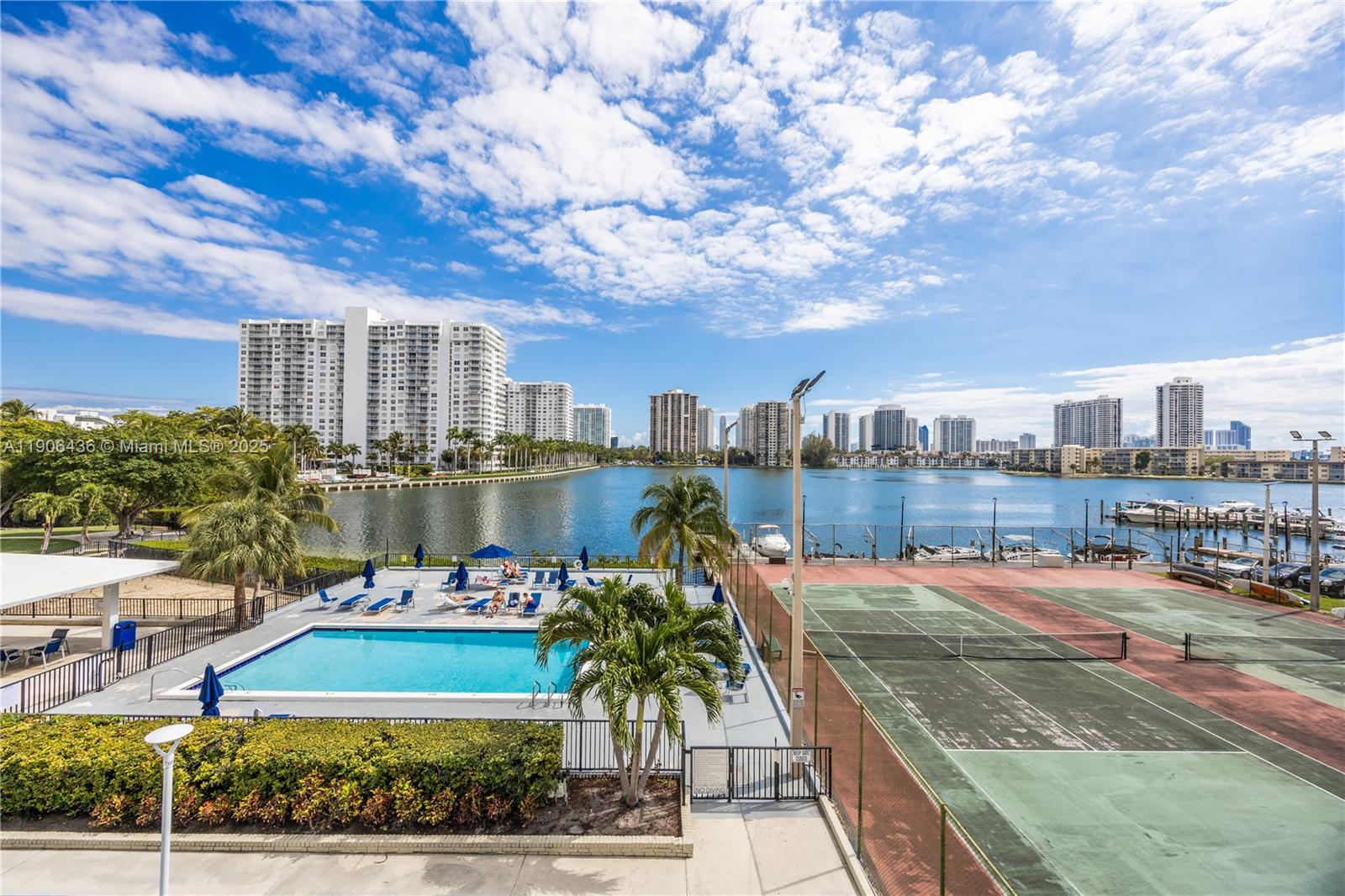 2750 NE 183rd St #2601 Aventura, FL 33160