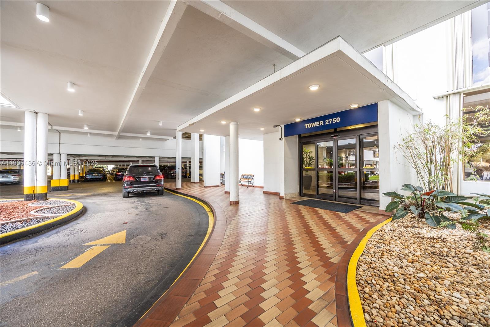 2750 NE 183rd St #2601 Aventura, FL 33160