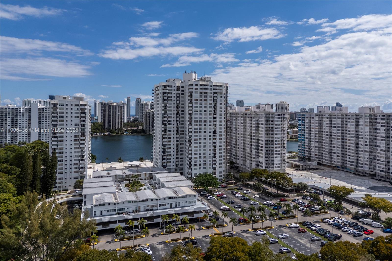 2750 NE 183rd St #2601 Aventura, FL 33160