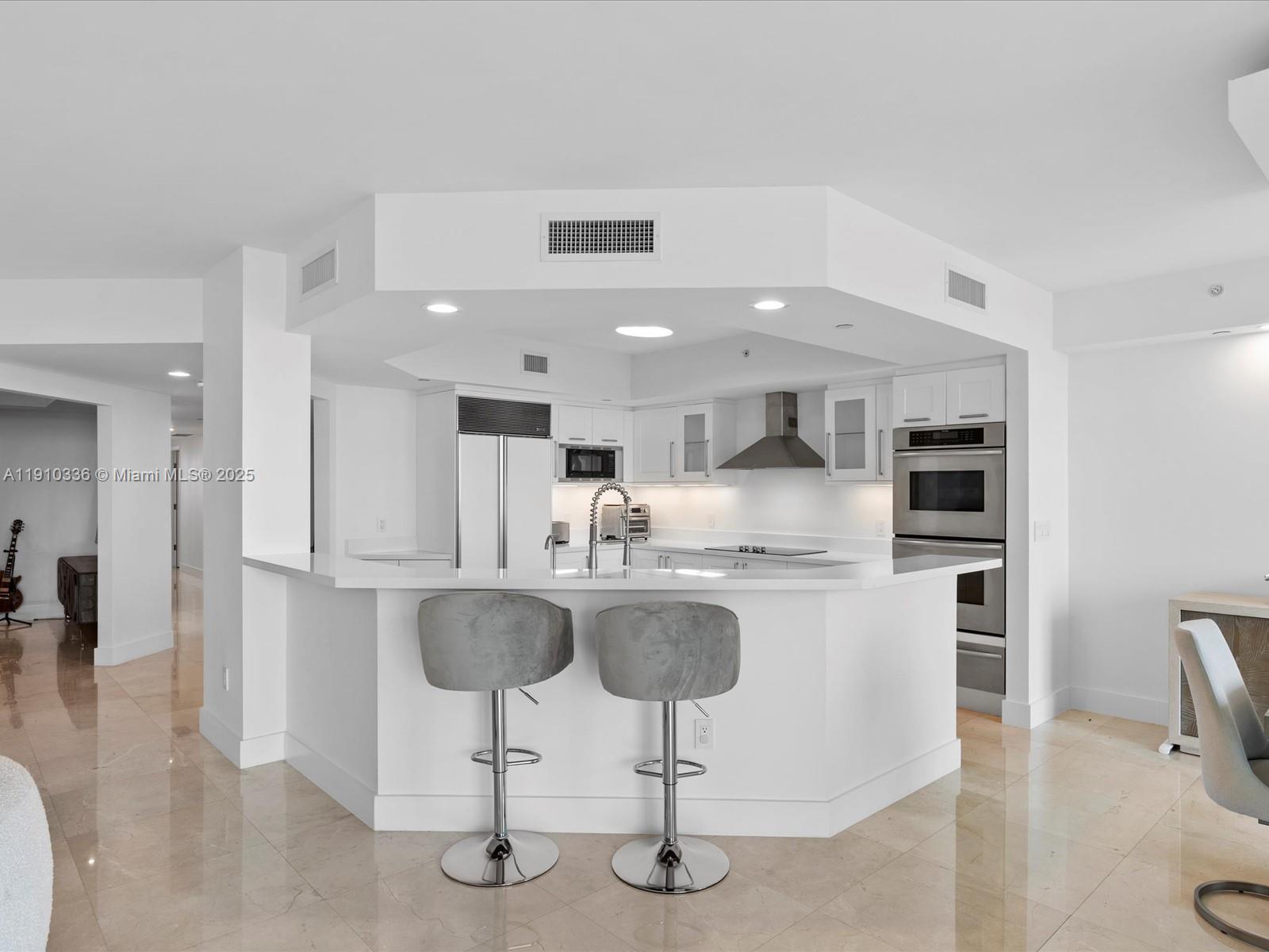 3301 NE 183rd St #2706 Aventura, FL 33160