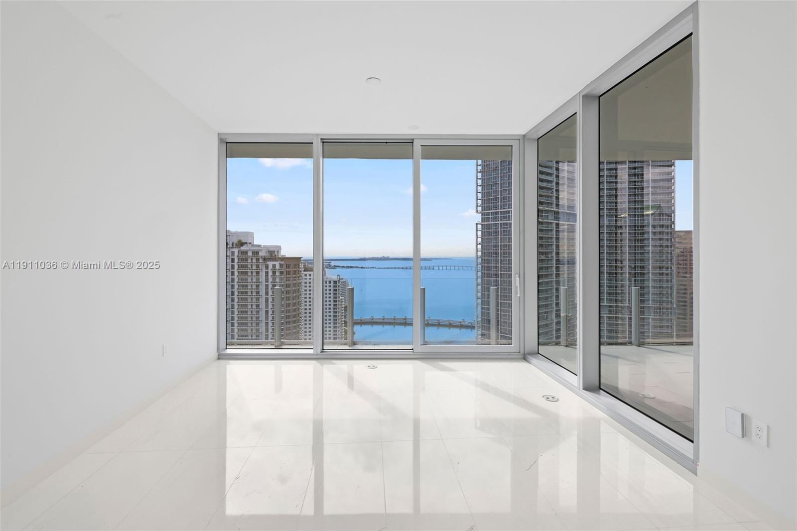 300 Biscayne Blvd Way #3404 Miami, FL 33131