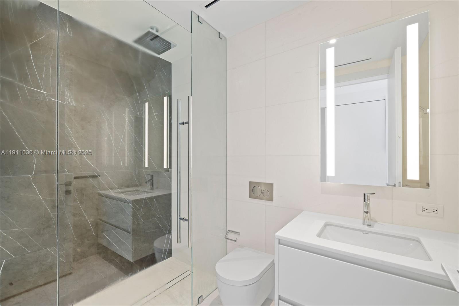 300 Biscayne Blvd Way #3404 Miami, FL 33131