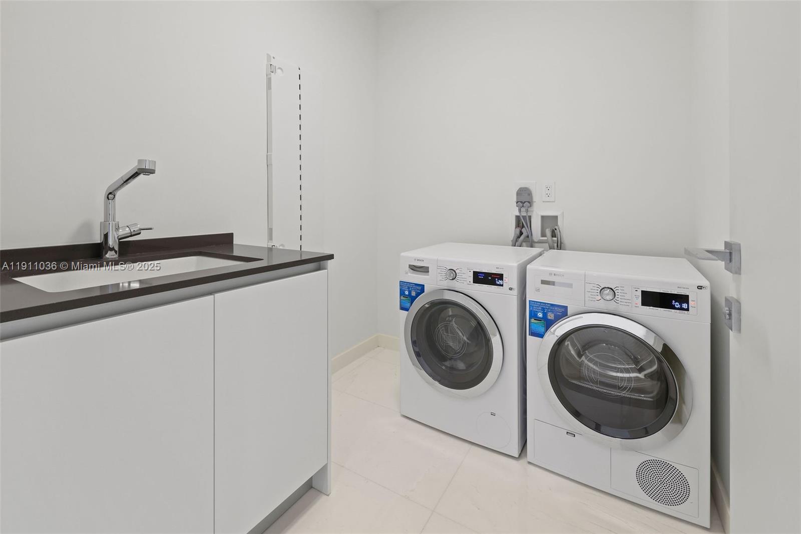 300 Biscayne Blvd Way #3404 Miami, FL 33131