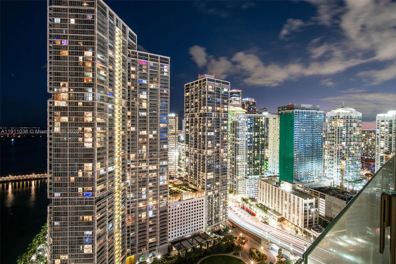 300 Biscayne Blvd Way #3404 Miami, FL 33131