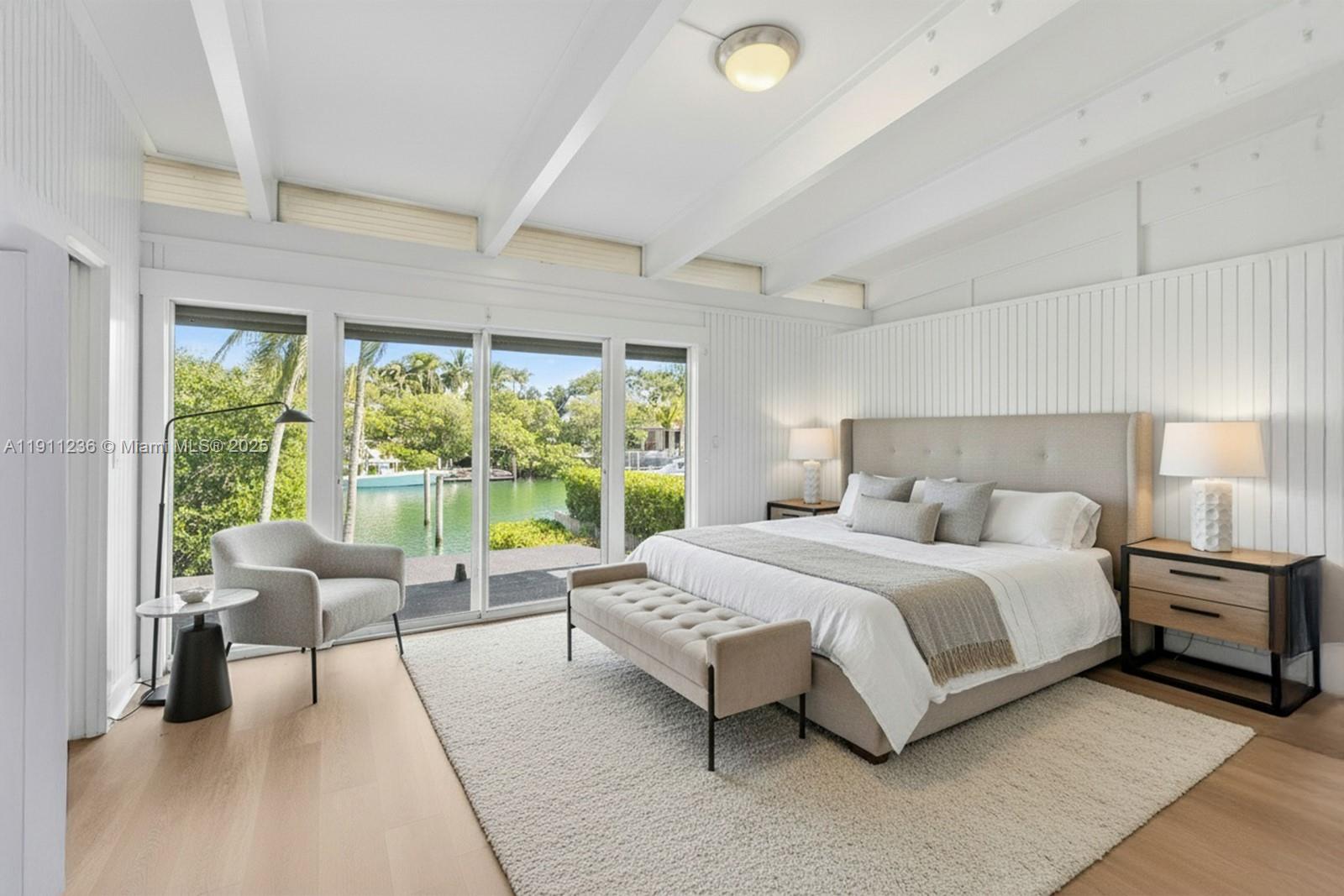 4 Harbor Pt Key Biscayne, FL 33149