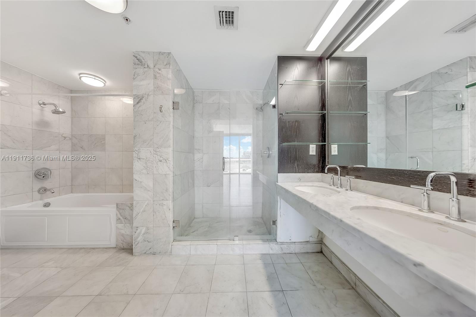 6580 Indian Crk Dr #602 Miami Beach, FL 33141