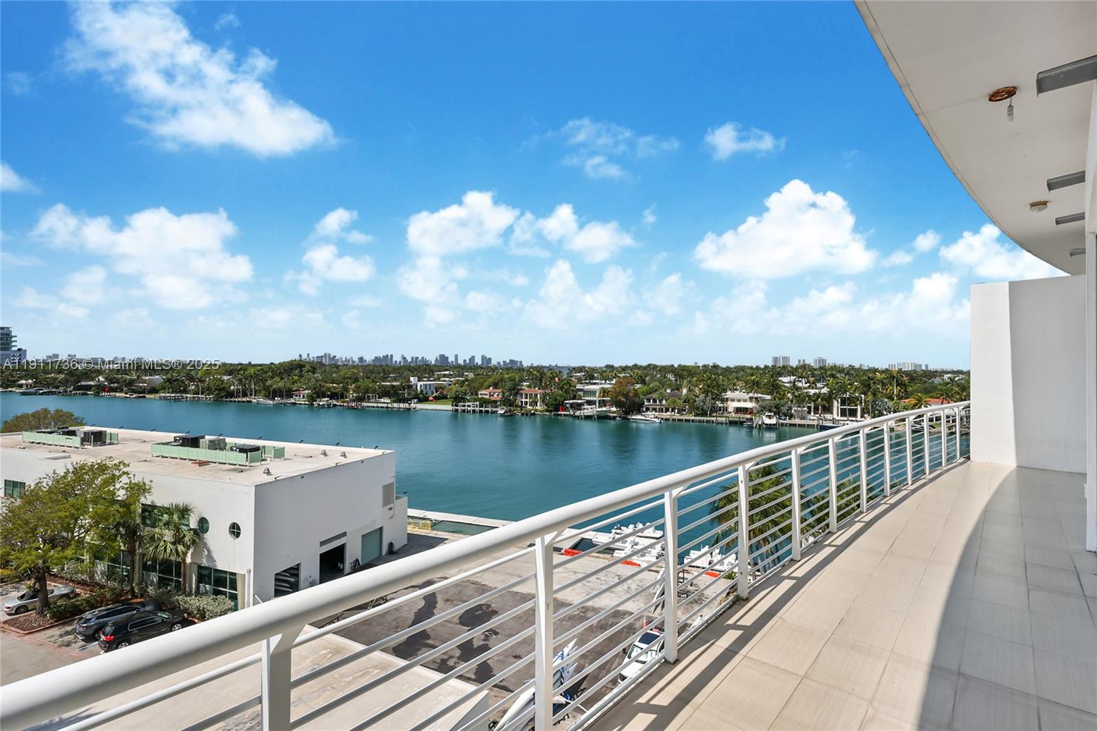 6580 Indian Crk Dr #602 Miami Beach, FL 33141