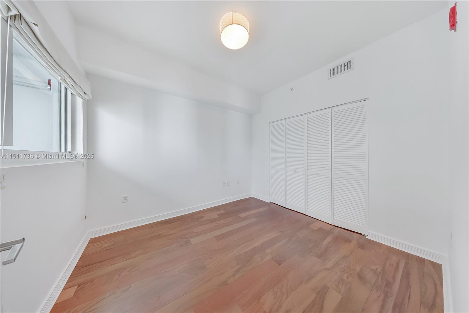 6580 Indian Crk Dr #602 Miami Beach, FL 33141