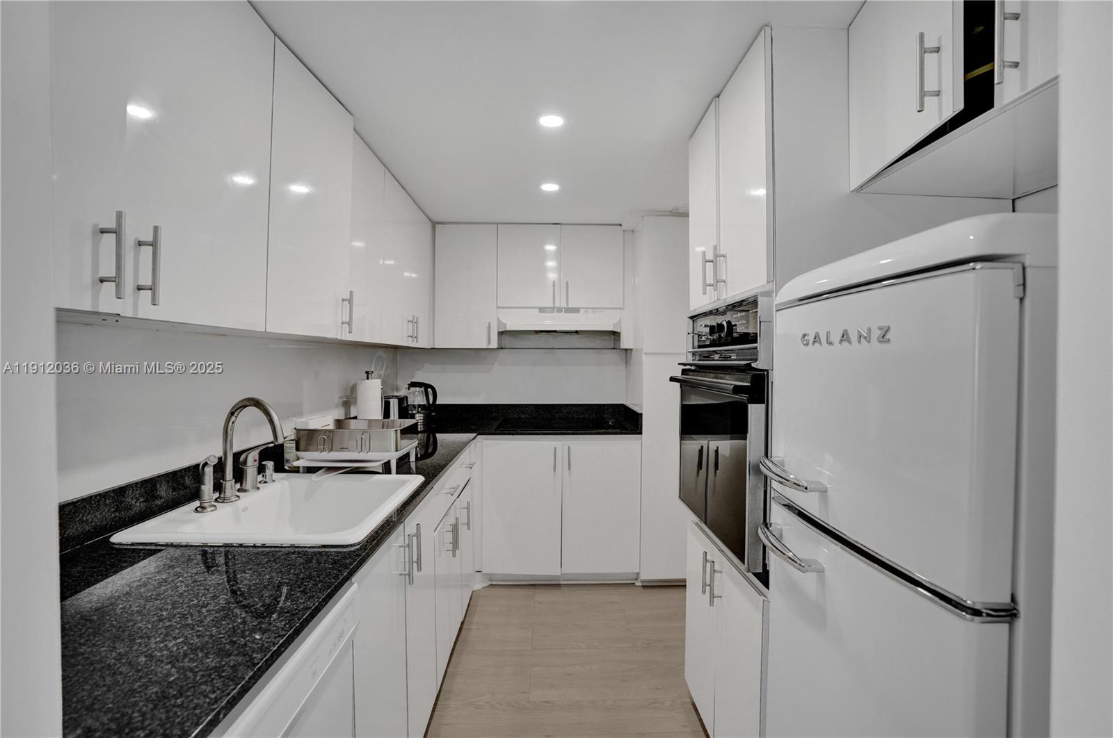 3 Island Ave #PHK Miami Beach, FL 33139