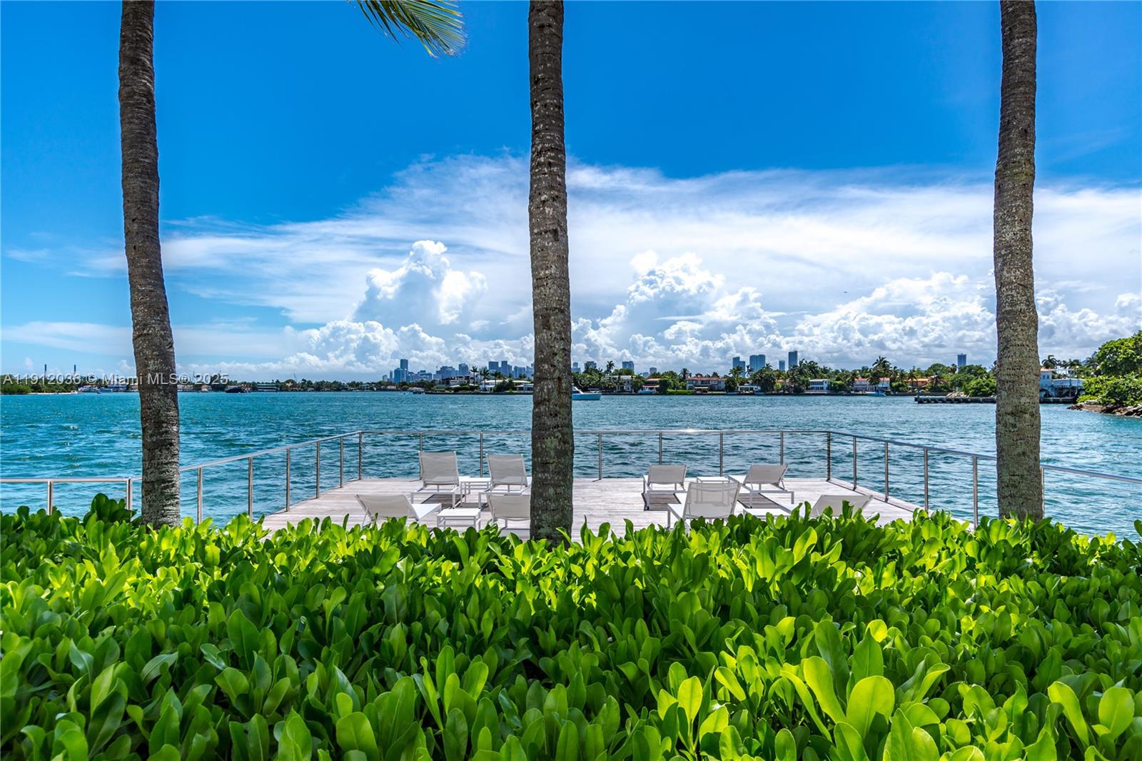 3 Island Ave #PHK Miami Beach, FL 33139