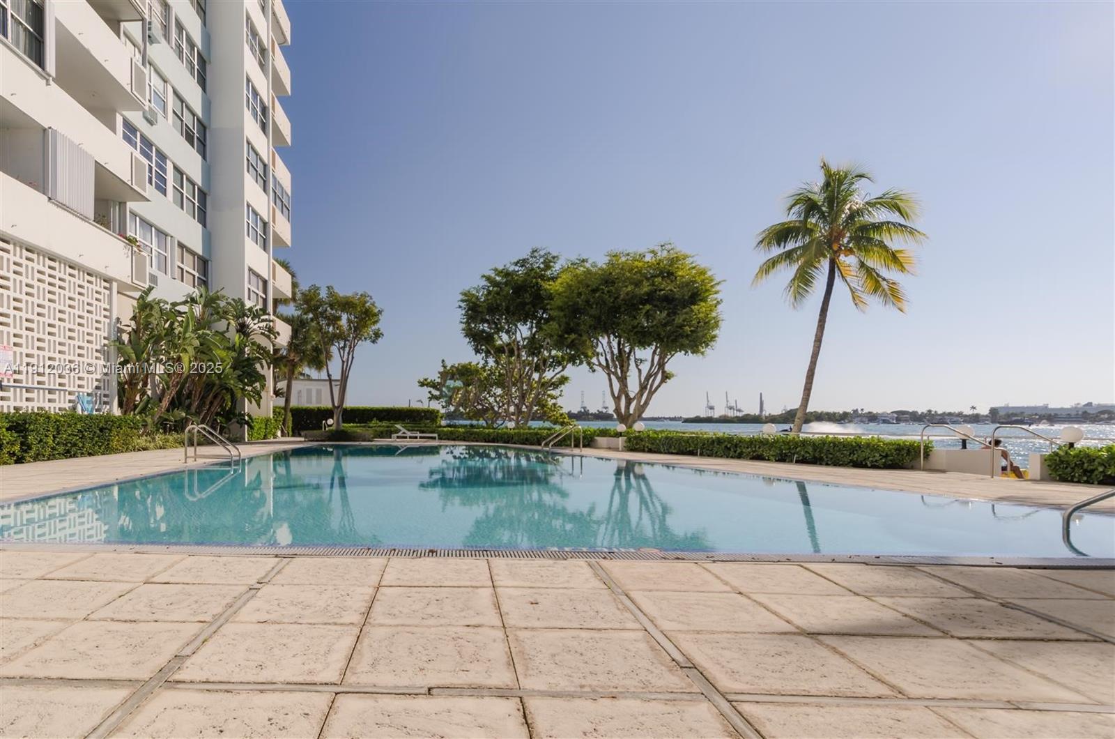 3 Island Ave #PHK Miami Beach, FL 33139