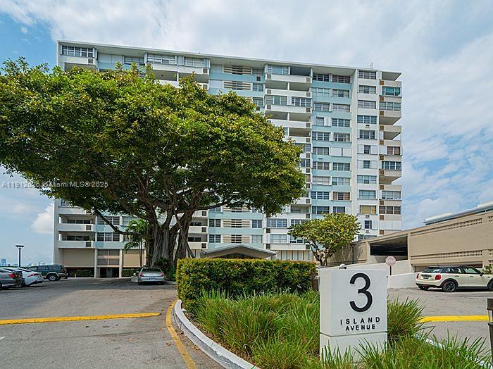 3 Island Ave #PHK Miami Beach, FL 33139