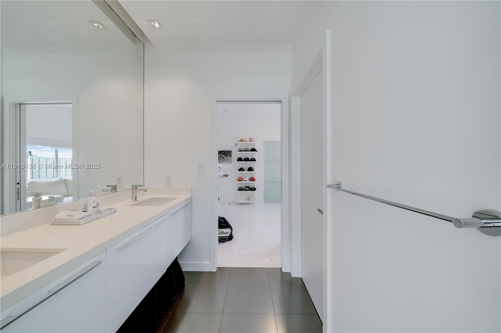 475 Woodcrest Rd Key Biscayne, FL 33149