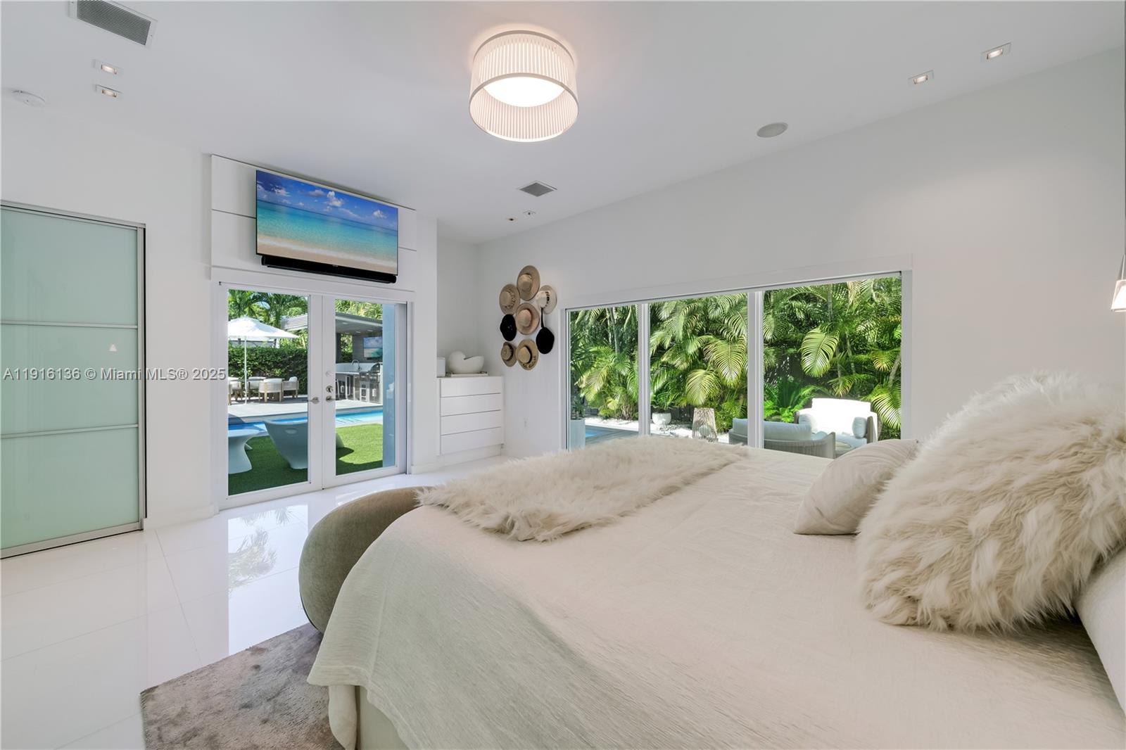 475 Woodcrest Rd Key Biscayne, FL 33149