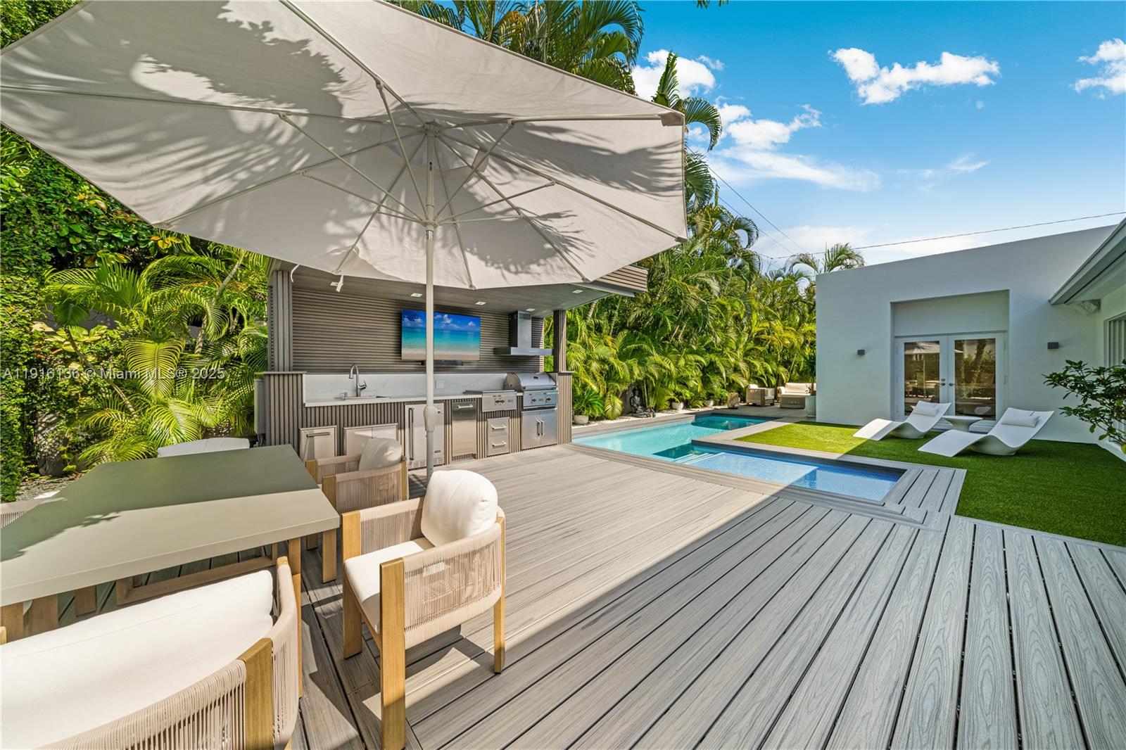 475 Woodcrest Rd Key Biscayne, FL 33149