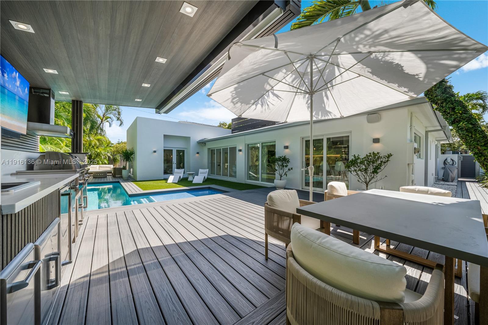 475 Woodcrest Rd Key Biscayne, FL 33149