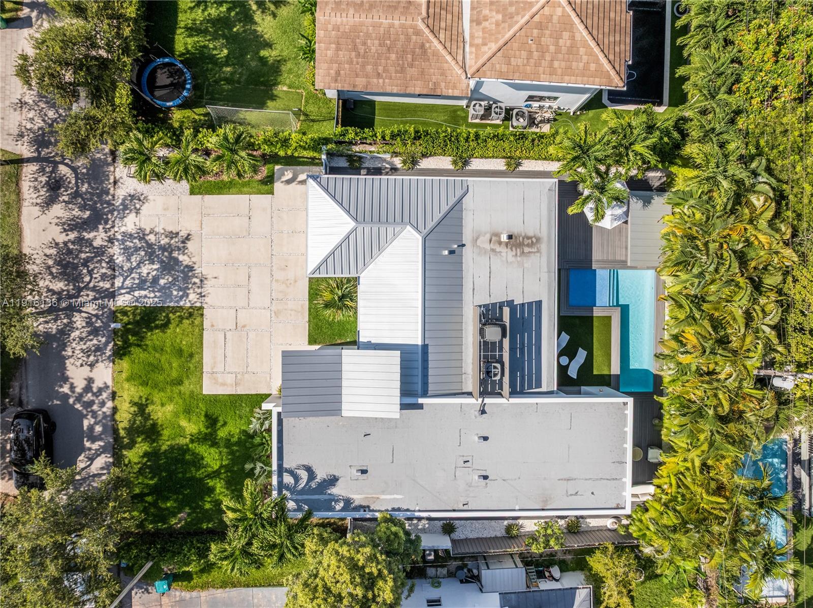 475 Woodcrest Rd Key Biscayne, FL 33149