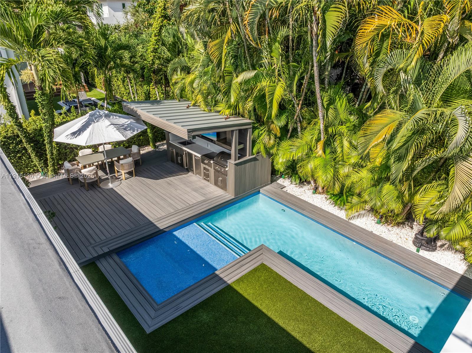 475 Woodcrest Rd Key Biscayne, FL 33149