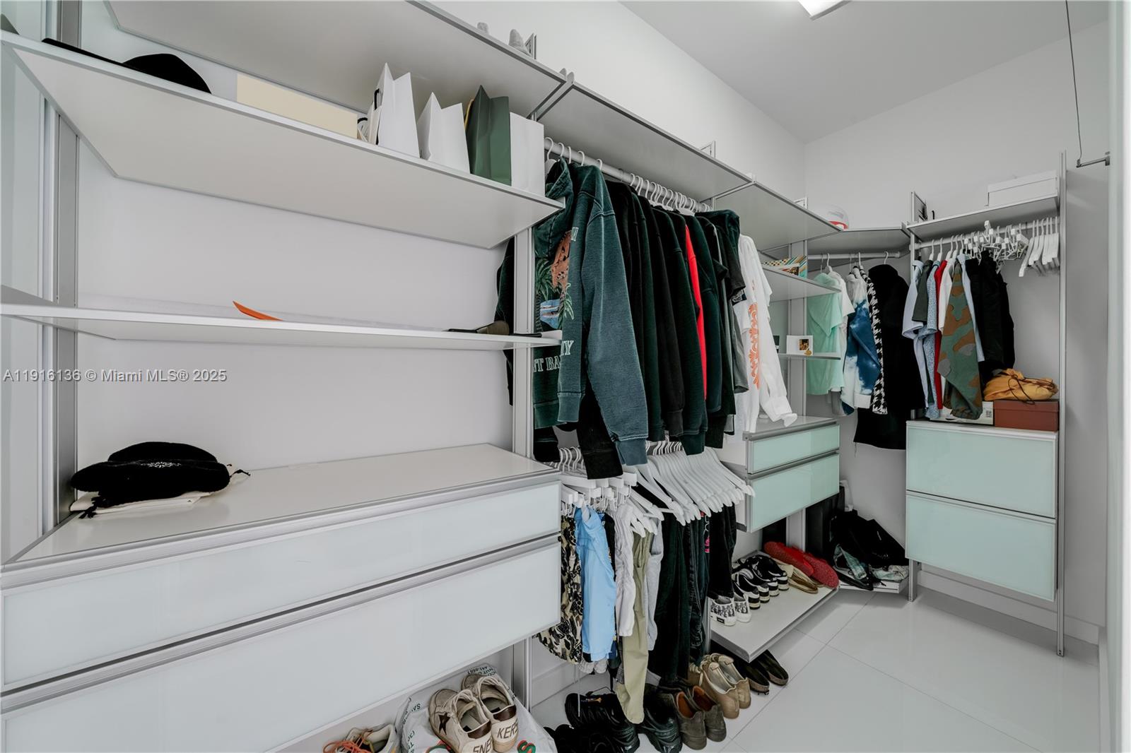 475 Woodcrest Rd Key Biscayne, FL 33149