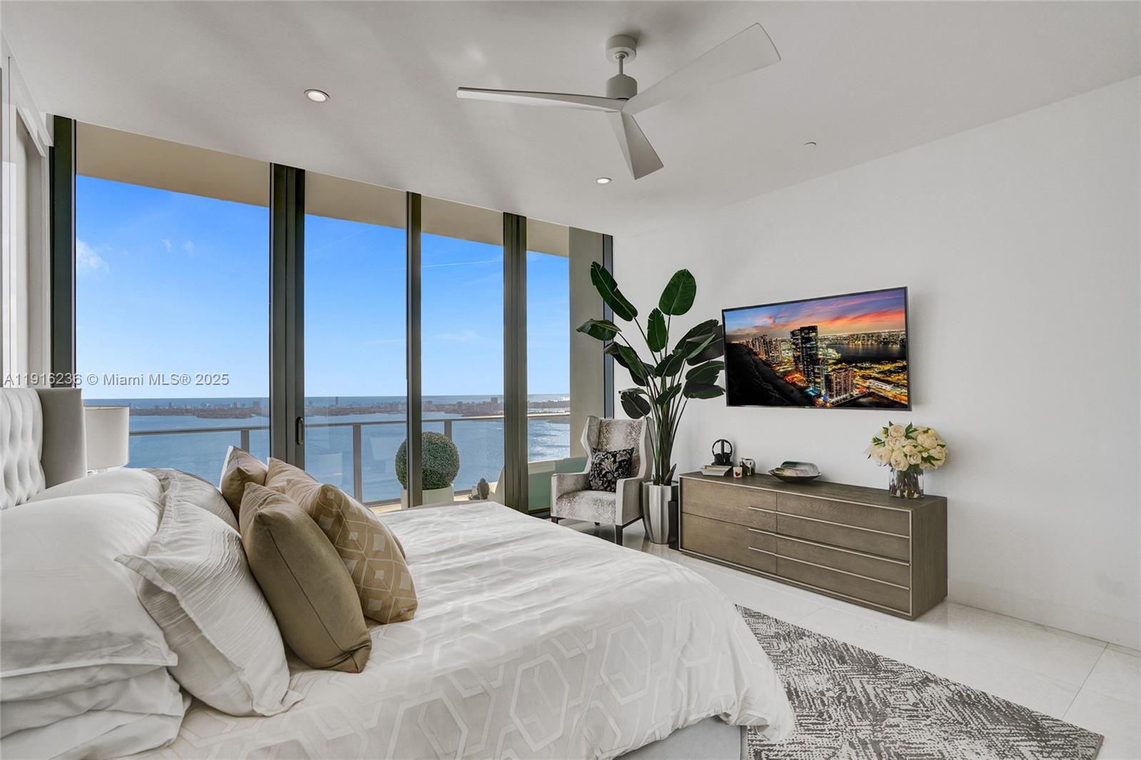 3131 NE 7th Ave #UPH5301 Miami, FL 33137