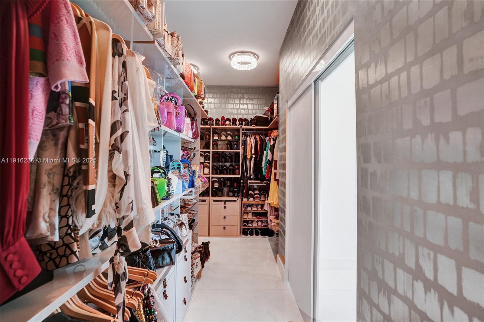 3131 NE 7th Ave #UPH5301 Miami, FL 33137