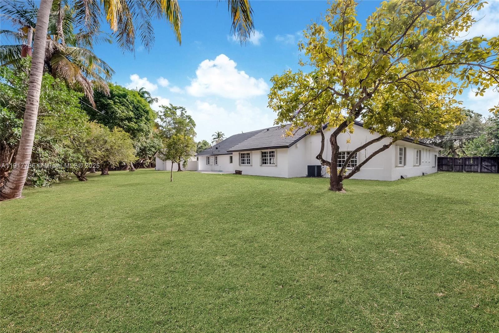 7675 SW 132nd St Pinecrest, FL 33156