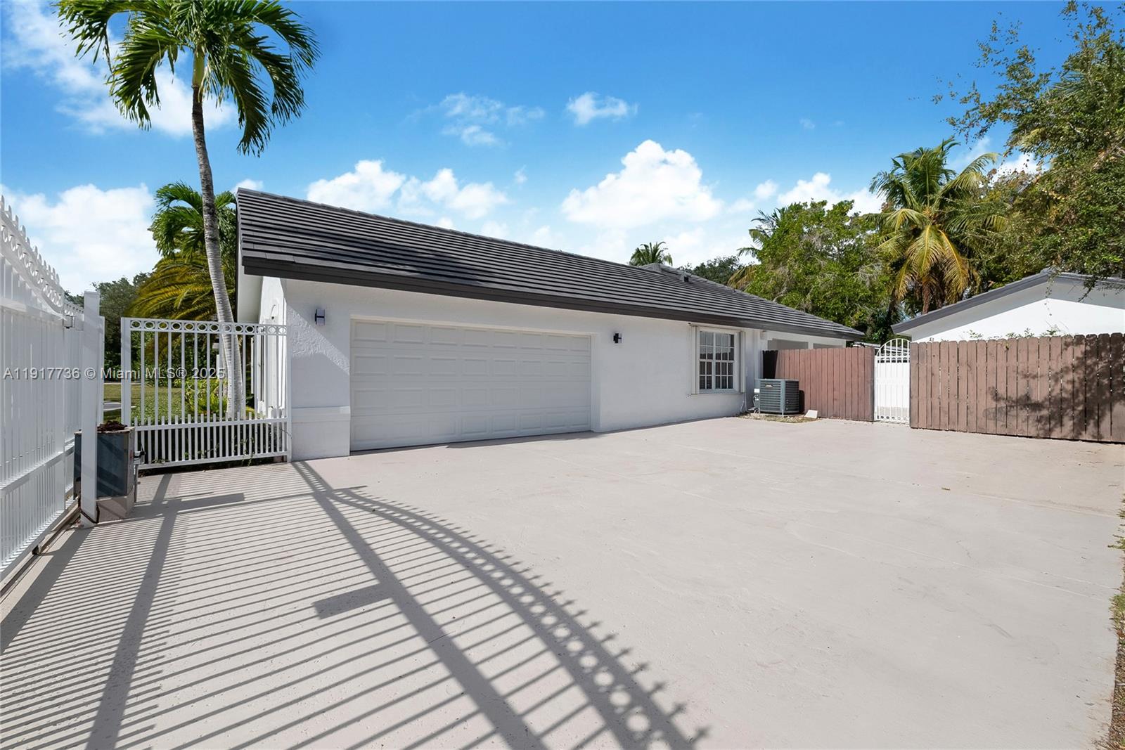 7675 SW 132nd St Pinecrest, FL 33156