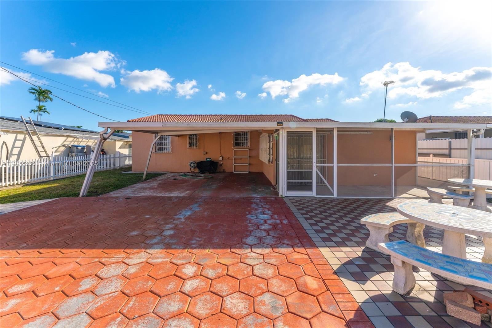 6841 SW 1st St Miami, FL 33144