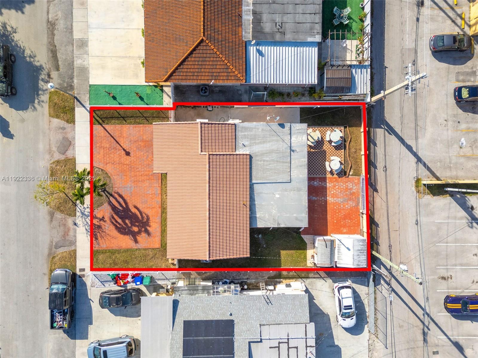 6841 SW 1st St Miami, FL 33144