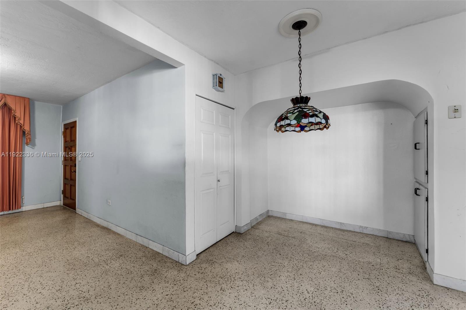 6841 SW 1st St Miami, FL 33144