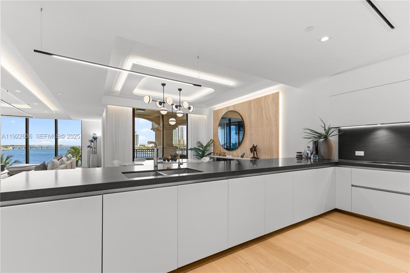 6800 Fisher Is Dr #6842 Miami Beach, FL 33109