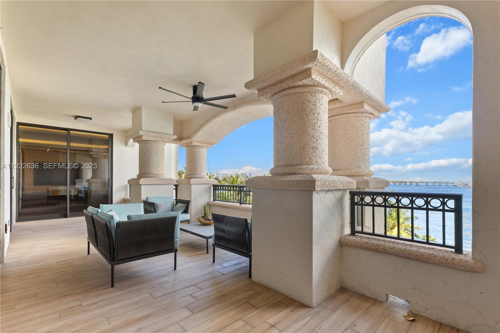 6800 Fisher Is Dr #6842 Miami Beach, FL 33109